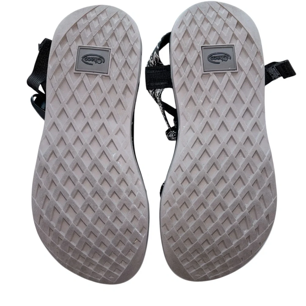 Chaco Z Cloud X2 Toe Loop Sport Sandals Black Gray Geometric Strap 9